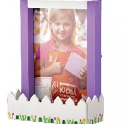 Home Depot: Free Picket Fence Photo Frame