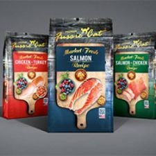 Fussie Cat: Free 2lb Bag & Can