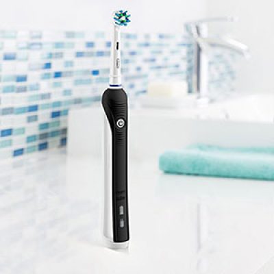 Oral-B Pro 1000 Toothbrush Just $39.94 (Reg $70) + Prime