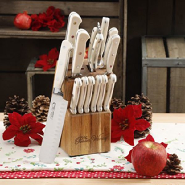 The Pioneer Woman 14-Piece Cutlery Set Just $39.99 (Reg $59)
