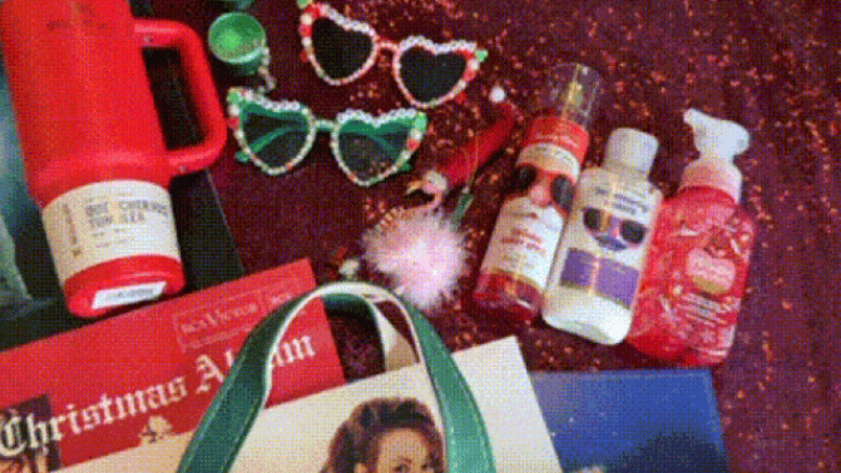 Christmas in July 2025 Giveaway: Win a Holiday Prize Pack!